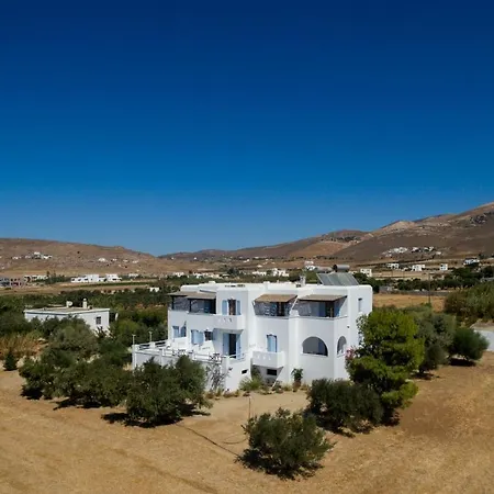 Bluefox מלון דירות 4*