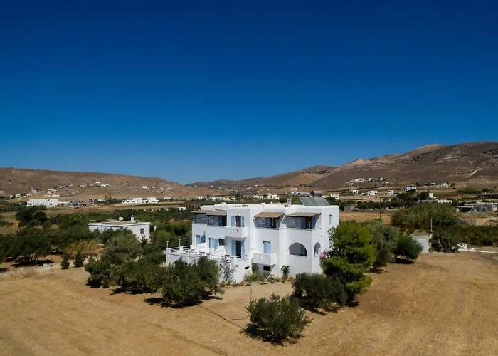 Bluefox מלון דירות 4*