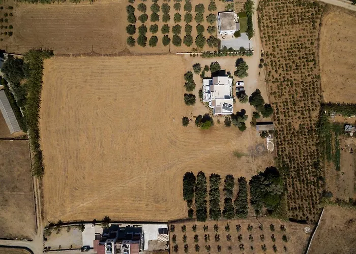 Bluefox מלון דירות 4*